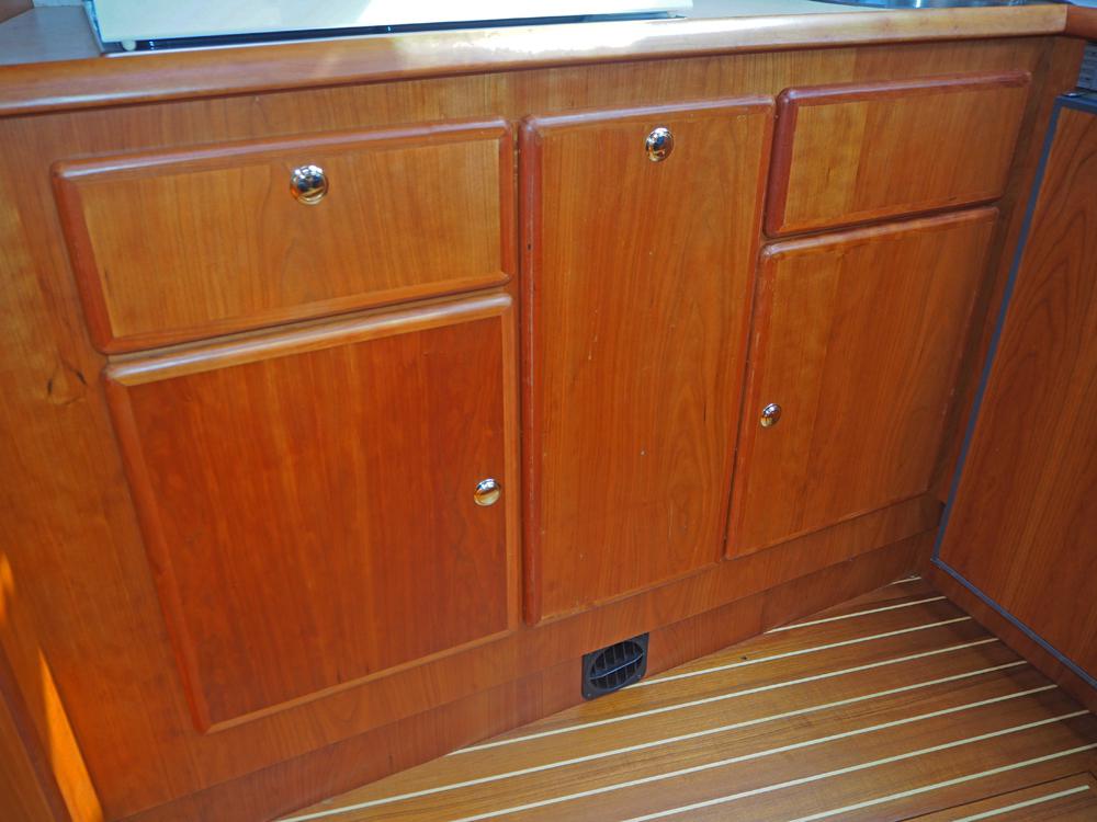 Cabin en avant, H&eacute;bergements